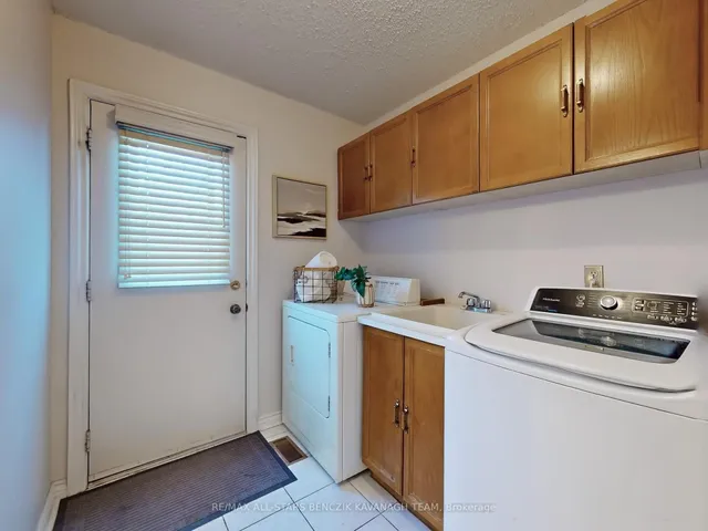 Additional image 12 of 33 Evenwood Ave