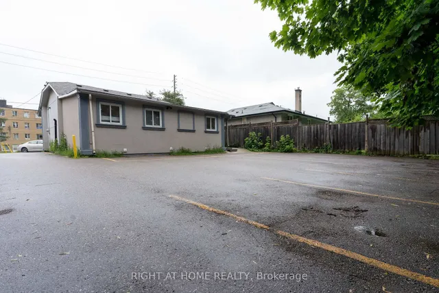 Additional image 34 of 267 Finch ave west N/A