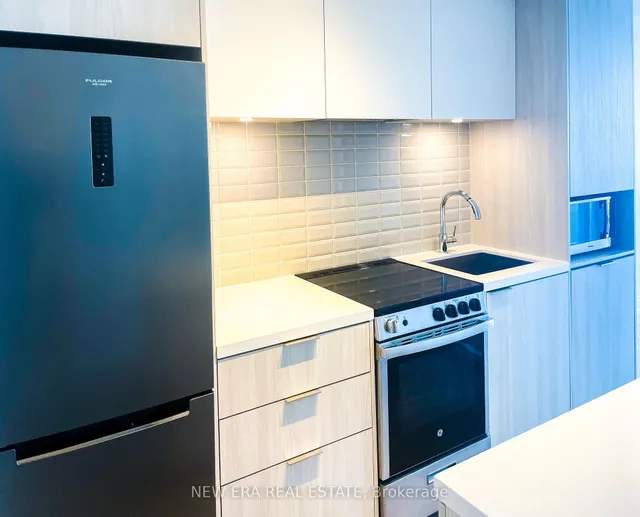 Additional image 6 of 70 Annie Craig Dr Unit 1405