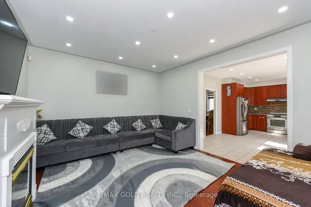 Additional image 10 of 42 York St