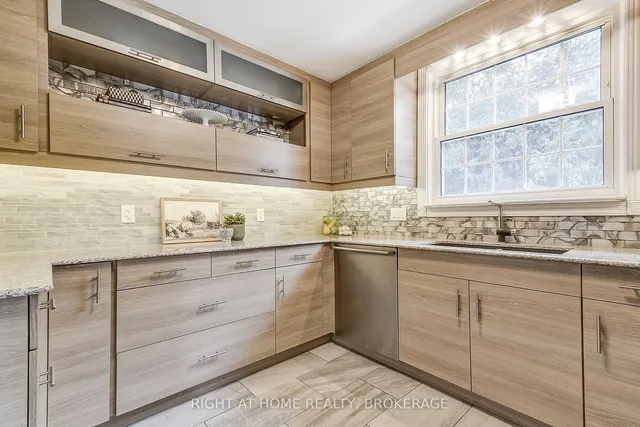 Additional image 11 of 1027 Cedarwood Pl