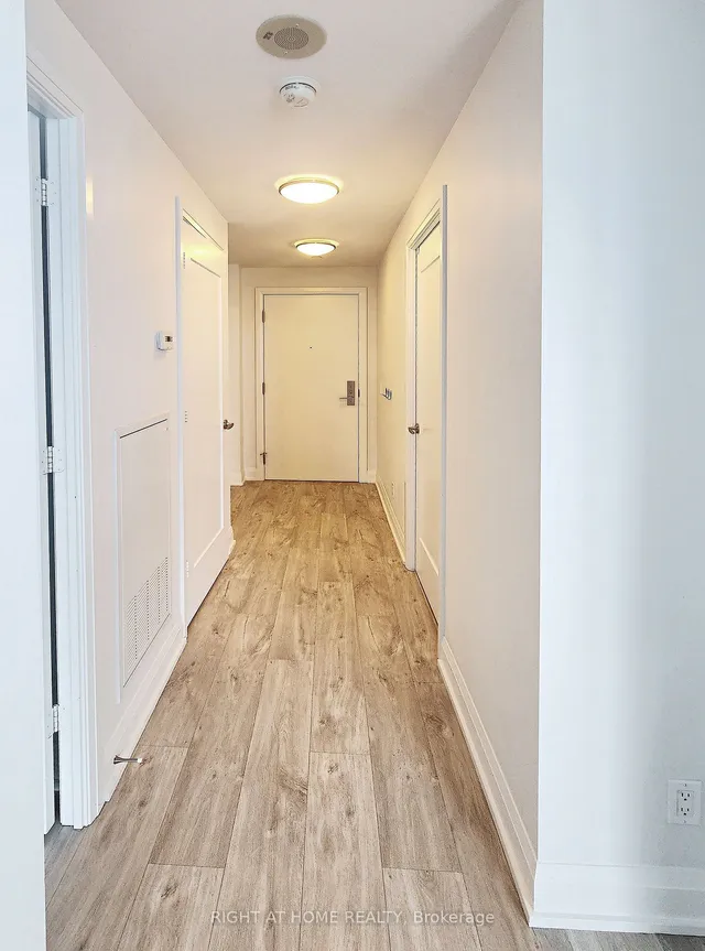 Additional image 9 of 56 Annie Craig Dr Unit 1402