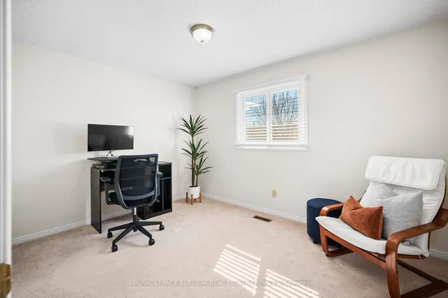 Additional image 27 of 3264 Mead Cres