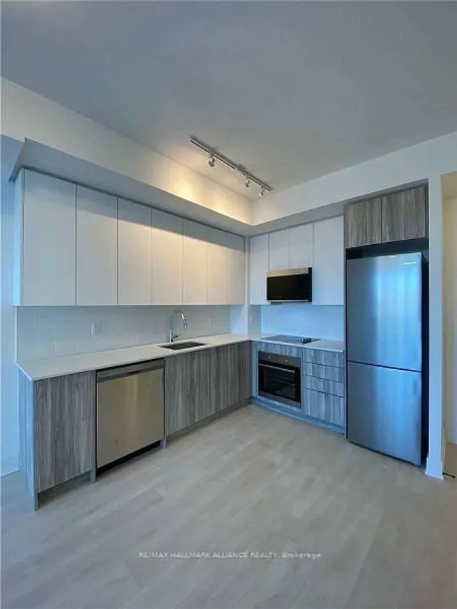 Additional image 8 of 2485 Taunton Rd Unit 825