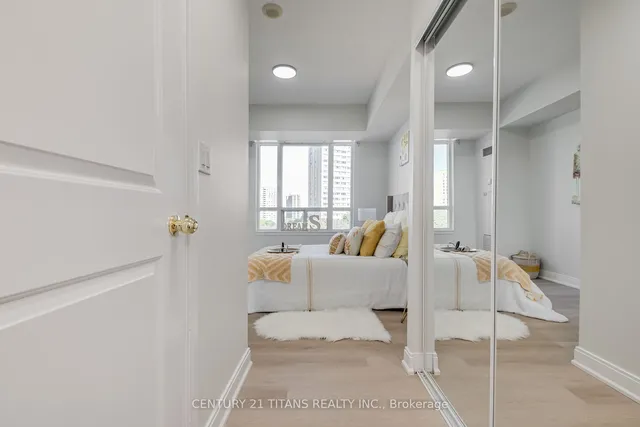 Additional image 25 of 90 Absolute Ave Unit 503