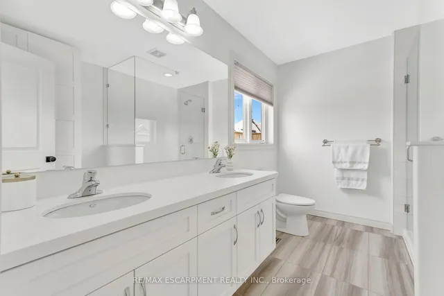 Additional image 19 of 209 JOHN FREDERICK Dr