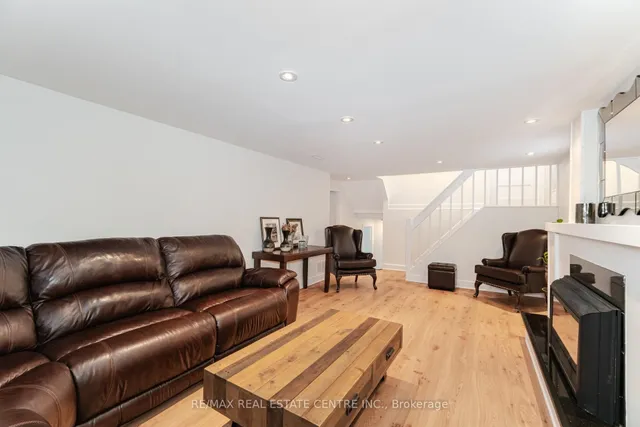 Additional image 29 of 55 Mallard Cres