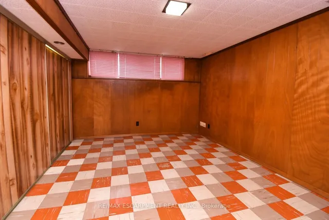 Additional image 21 of 40 SEELEY Ave