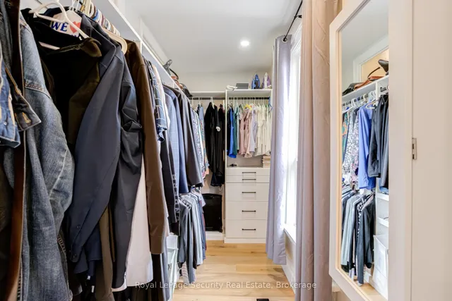 Additional image 21 of 204 Montrose Ave