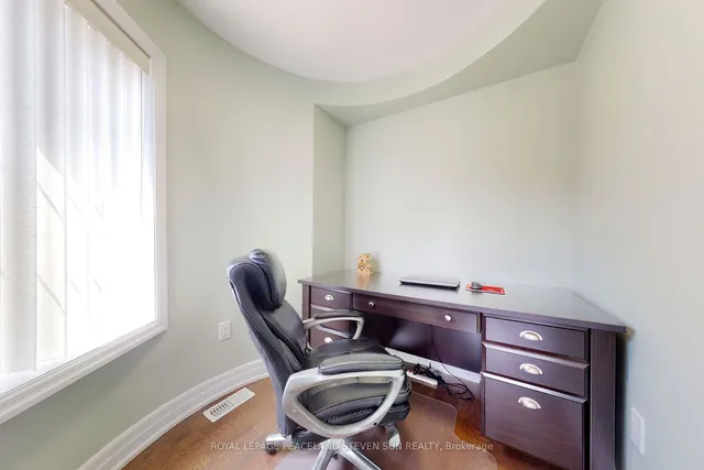 Additional image 31 of 135 Beaveridge Ave