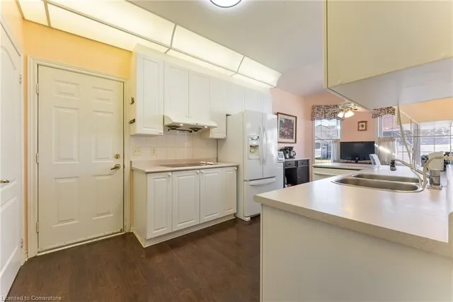 Additional image 19 of 54 Silverbirch Blvd