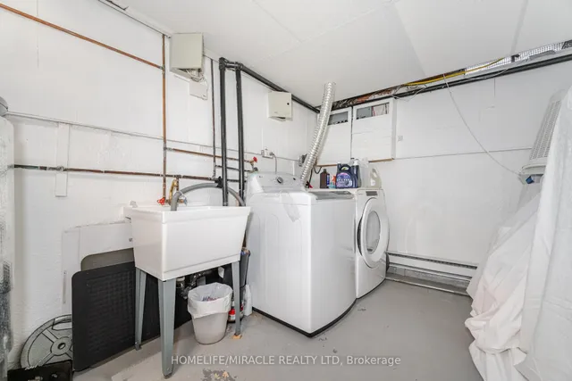 Additional image 32 of 12 Huckleberry Sq