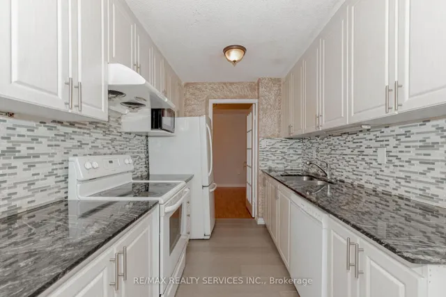 Additional image 23 of 18 Knightsbridge Rd Unit 304