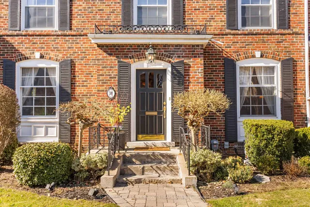 Additional image 2 of 300 Dawlish Ave