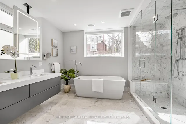 Additional image 28 of 15 Scarth Rd Unit 1