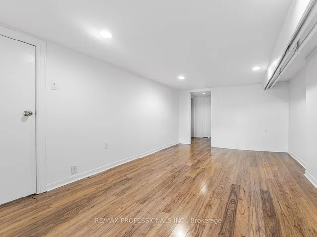 Additional image 20 of 1061 Greenwood Ave