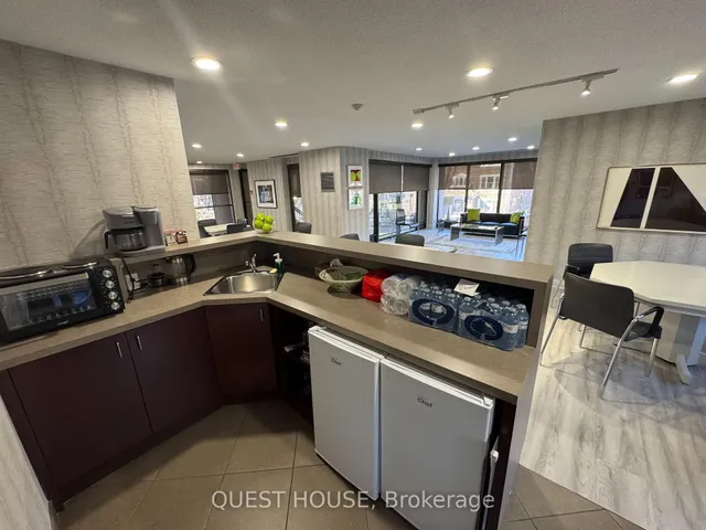 Additional image 14 of 447 Walmer Rd Unit Ph10