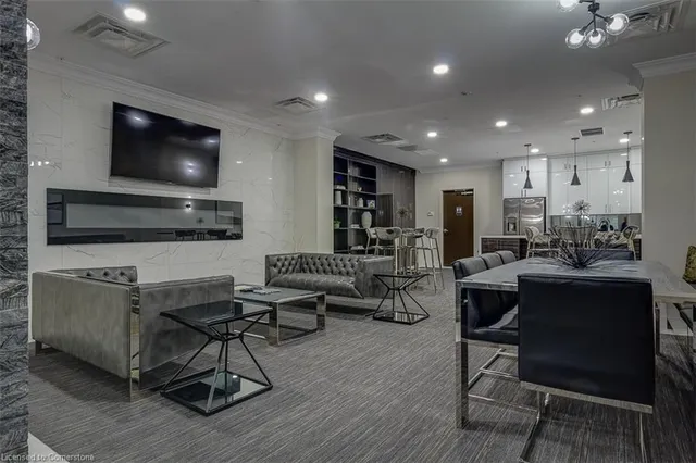 Additional image 44 of 112 King St Unit 809