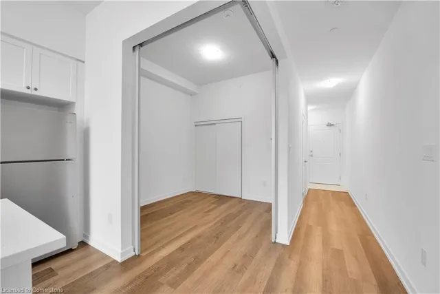 Additional image 6 of 460 Dundas St Unit 122