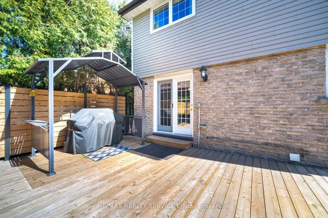 Additional image 24 of 32 Longbourne Cres