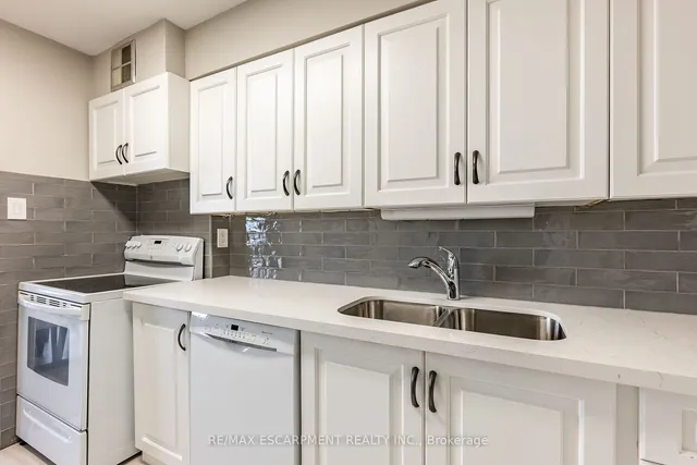 Additional image 10 of 2055 Upper Middle Rd Unit 306