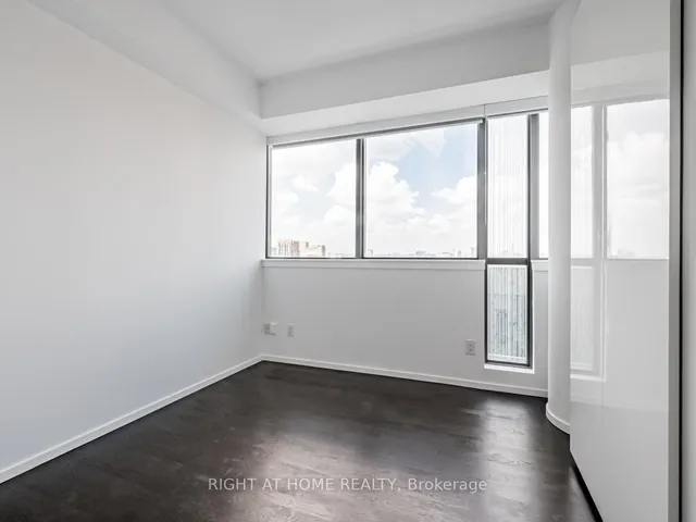 Additional image 18 of 8 charlotte St Unit 1603