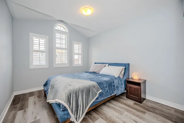 Additional image 22 of 230 Avonsyde Blvd Unit 37