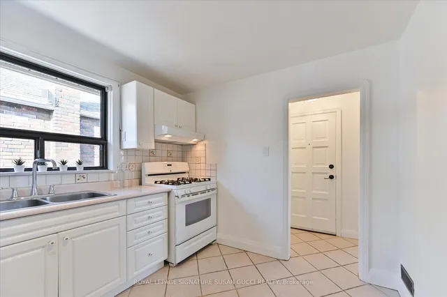 Additional image 12 of 8 Northridge Ave