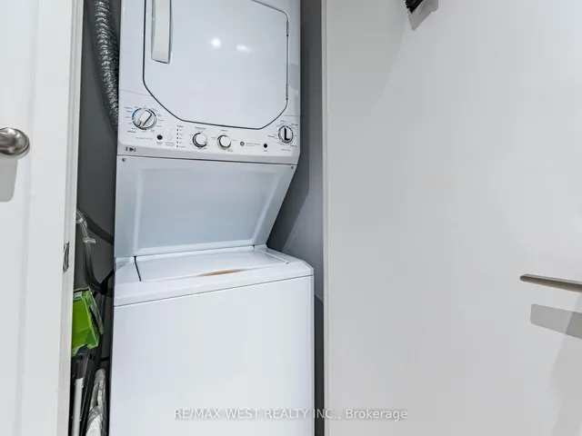 Additional image 27 of 160 Flemington Rd Unit 418