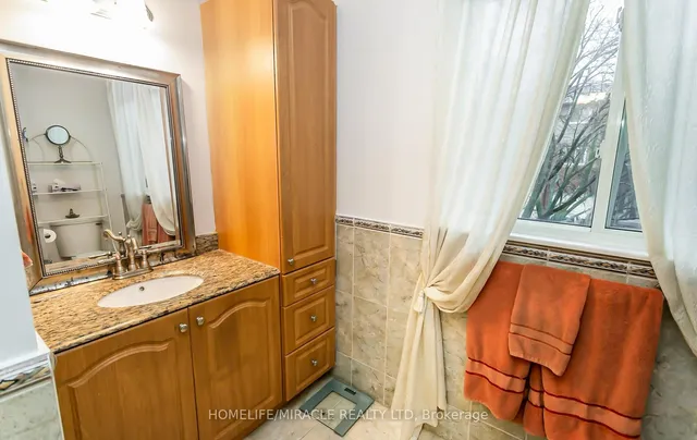 Additional image 17 of 87 Carisbrooke Crt Unit 87