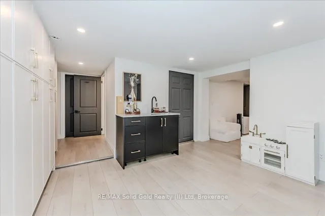 Additional image 37 of 1380 Doon Village Rd