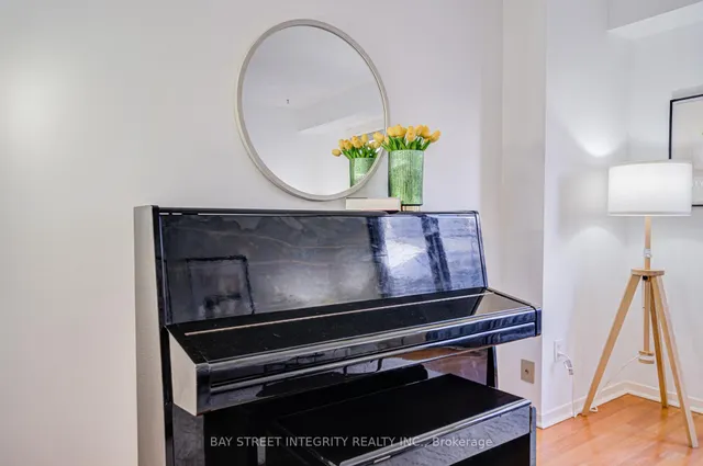 Additional image 9 of 275 Broadview Ave Unit 151