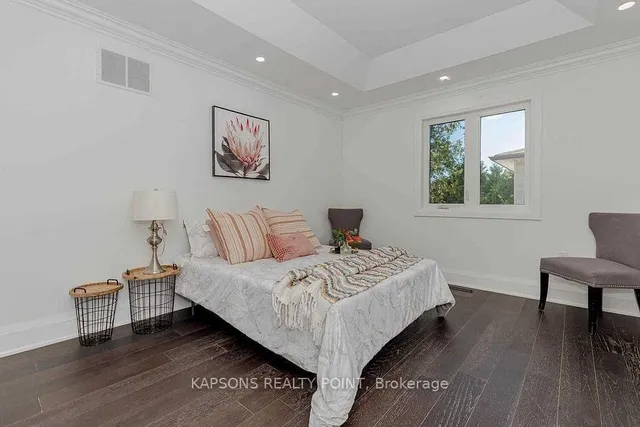 Additional image 20 of 137 Mcmurchy Ave