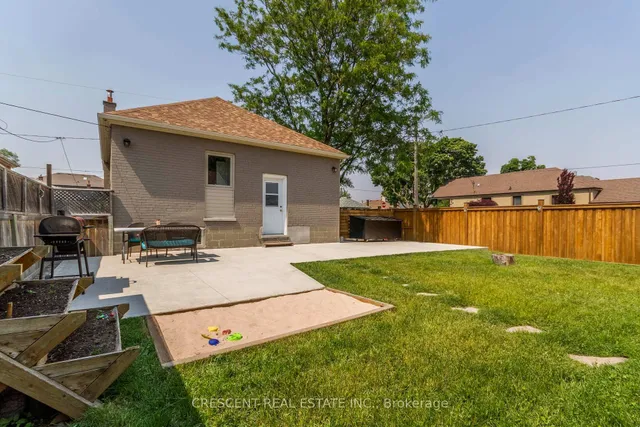 Additional image 39 of 35 Ellins Ave