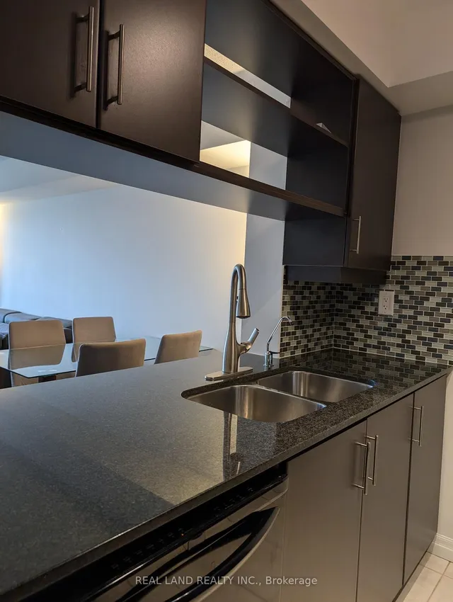 Additional image 9 of 30 Herons Hill Way Unit 807