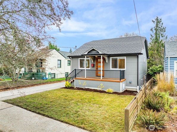 5222 39th Avenue NE, Seattle, WA 98105