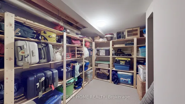 Additional image 32 of 84 Roberta Dr