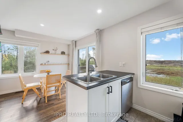 Additional image 9 of 27 Mayland Tr