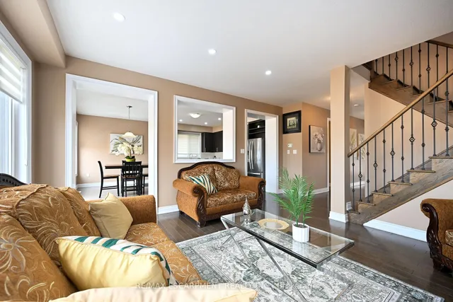 Additional image 5 of 300 Crafter Cres