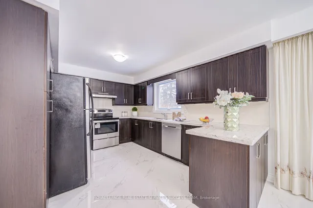 Additional image 11 of 16 Clayland Dr