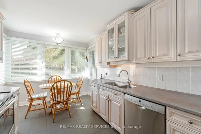 Additional image 18 of 18 Wellington St