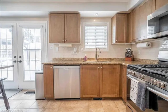 Additional image 15 of 212 Bradley Ave