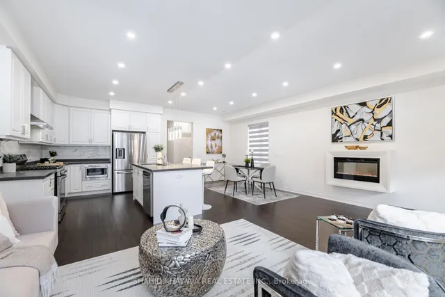 Additional image 18 of 483 Manhattan Common N/A