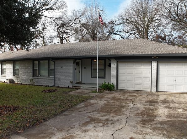 2711 Santa Cruz Dr, Dallas, TX 75227