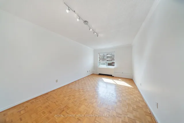 Additional image 15 of 928 Millwood Rd Unit 306