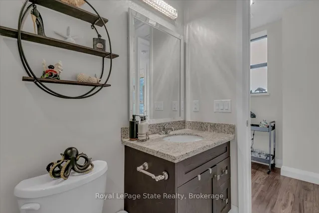 Additional image 10 of 118 KING St Unit 1118