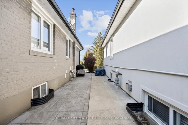 Additional image 43 of 8 Wall Ave