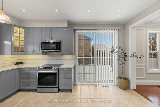 Additional image 15 of 828 Howden Cres