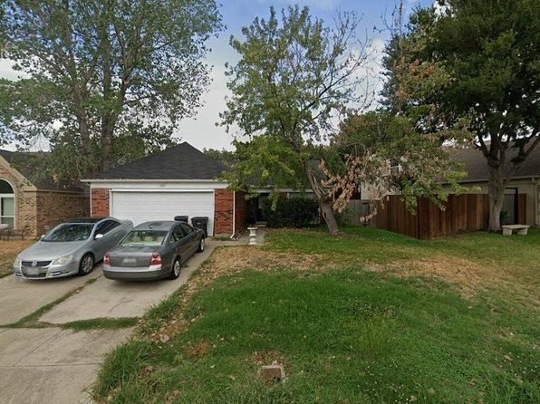 3825 Huckleberry Dr, Fort Worth, TX 76137