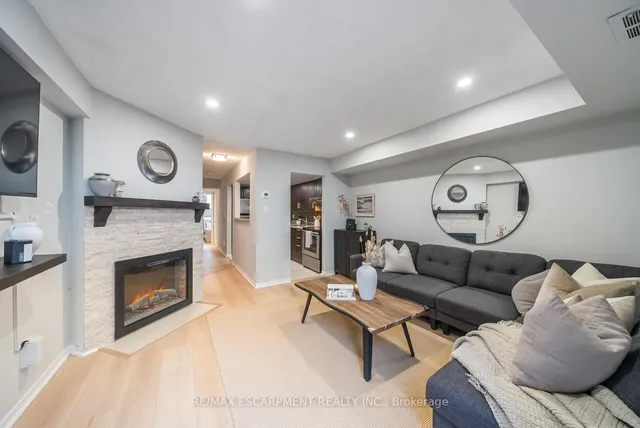 Additional image 9 of 36 Shank St Unit B